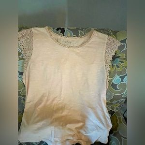 Adorable baby pink LOFT top